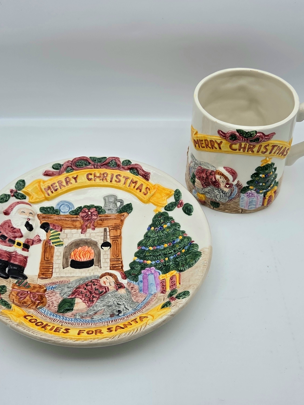Rare Vintage Heritage Mint Ltd Cookies For Santa 3D Embossed Christmas Plate Mug